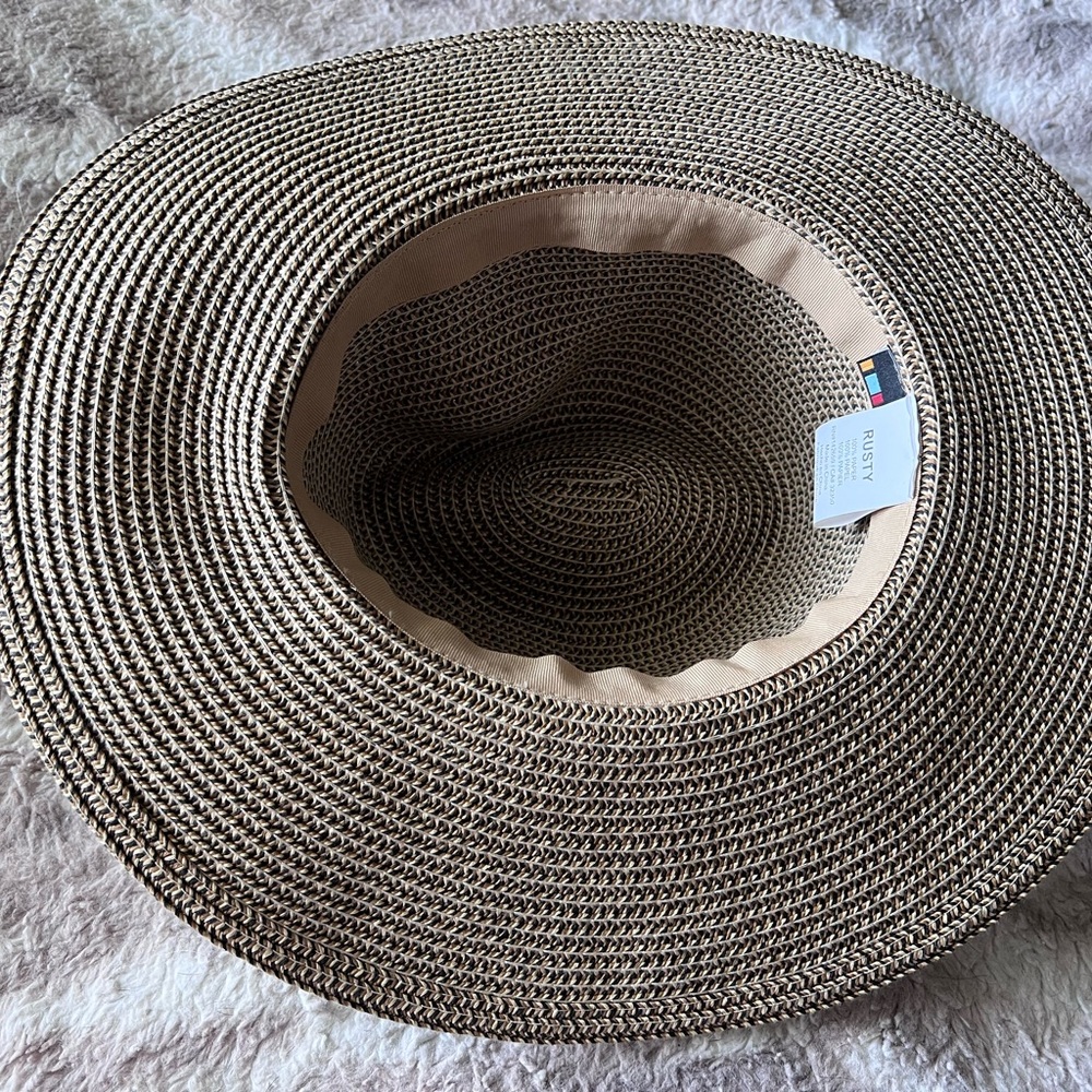 Rusty Beach Hat - Picture 3 of 3